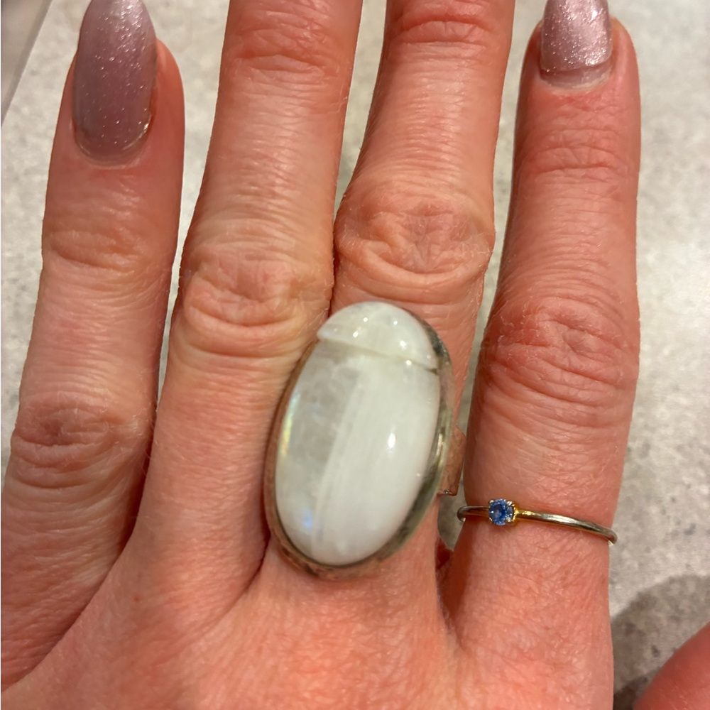 Elegant white moonstone gem ring